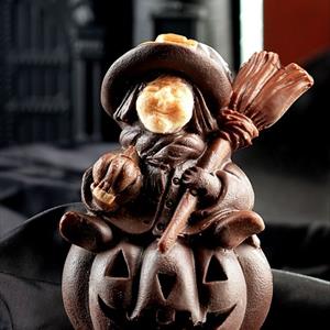 Witch with Pumpkin mould